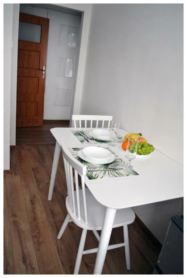 Color24 Apartament Stalowa Wola Exteriör bild